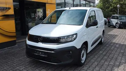 Lackierung weiss icy/typ ausse Neu 2025 Opel Combo Edition Limousine | 22.360 € (Fairer Preis)
