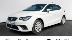 Weiß Gebraucht 2022 Seat Ibiza Style Limousine | 15.449 € (Guter Preis)