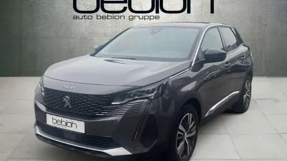 Gebraucht Peugeot 3008 Allure 131 PS (96 kW) 2023 Metfa platinium grau SUV