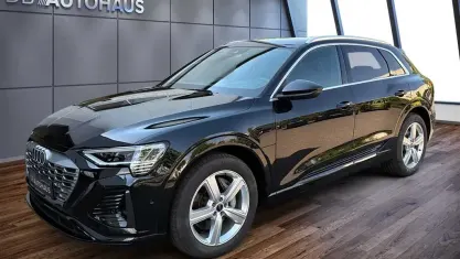 Gebraucht Audi Q8 e-tron S-Line 300 kW (408 PS) 2024 Schwarz SUV
