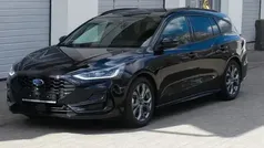 Schwarz Gebraucht 2024 Ford Focus ST-Line X Limousine | 25.490 € (Guter Preis)