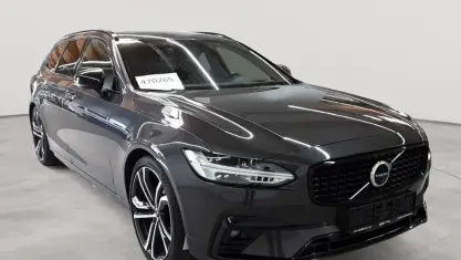 Gebraucht Volvo V90 R-Design 235 PS (172 kW) 2020 Platinum grey metallic Kombi