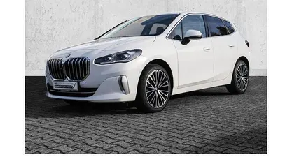 Gebraucht BMW 218 Luxury Line 150 PS (110 kW) 2022 Weiß Van / Kleinbus
