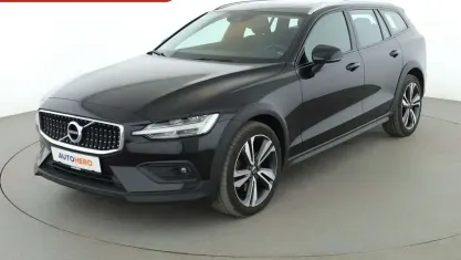 Gebraucht Volvo V60 CC 197 PS (144 kW) 2022 Schwarz Kombi