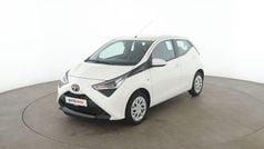 Weiß Gebraucht 2018 Toyota Aygo X-play Kleinwagen | 10.300 € (Fairer Preis)