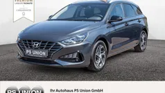 Grau / dark knight (metallic) Gebraucht 2021 Hyundai i30 Edition 30 Kombi | 12.990 € (Guter Preis)