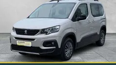Grau Gebraucht 2022 Peugeot Rifter Allure Van / Kleinbus | 23.890 € (Etwas zu teuer)