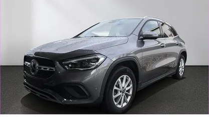 Gebraucht Mercedes GLA250 Style 218 PS (160 kW) 2021 Lack mountaingrau SUV