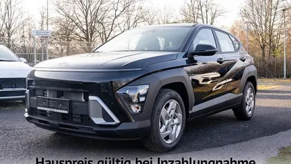 Neu Hyundai Kona Select 150 PS (110 kW) 2026 Grau SUV