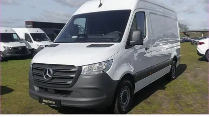 Gebraucht Mercedes Sprinter 170 PS (125 kW) 2024 Weiß Van