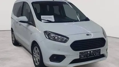 Gebraucht Ford Tourneo Courier Trend 101 PS (74 kW) 2021 Van / Kleinbus