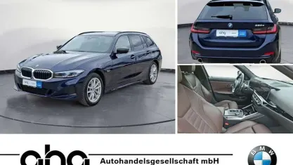 Gebraucht BMW 330e Sport Line 292 PS (214 kW) 2023 Blau Kombi