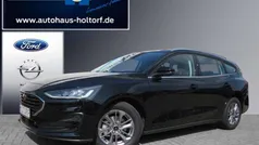 Obsidianschwarz metallic Gebraucht 2024 Ford Focus Titanium Kombi | 27.580 € (Fairer Preis)