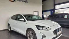 Weiß Gebraucht 2020 Ford Focus Titanium Limousine | 16.950 € (Fairer Preis)