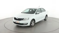 Weiß Gebraucht 2018 Skoda Rapid Ambition Limousine | 10.620 € (Fairer Preis)