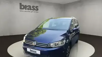 Gebraucht VW Touran Comfortline 150 PS (110 kW) 2022 Atlantik blue metallic Van / Kleinbus