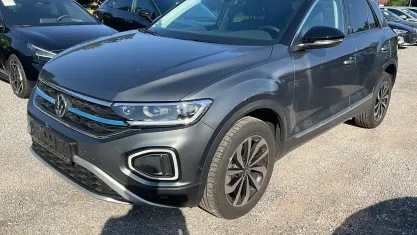 Gebraucht VW T-Roc Style 150 PS (110 kW) 2024 Indiumgrau metallic SUV