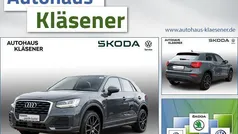 Grau Gebraucht 2020 Audi Q2 SUV | 18.770 € (Guter Preis)