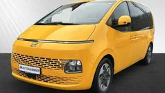 Gelb Gebraucht 2023 Hyundai Staria Prime Van | 41.980 € (Guter Preis)