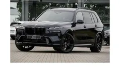 Schwarz Neu 2025 BMW X7 M Sport SUV | 117.767 € (Fairer Preis)