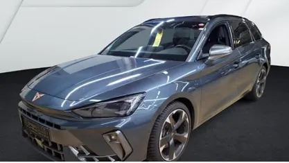 Grau Gebraucht 2025 Cupra Leon Kombi | 33.985 € (Guter Preis)