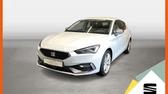 Glacial weiss Gebraucht 2025 Seat Leon FR Limousine | 29.670 € (Fairer Preis)