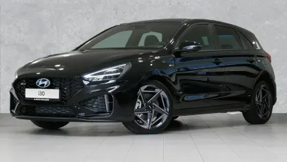 Neu Hyundai i30 N Line 140 PS (102 kW) 2025 Abyss black Limousine