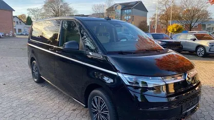 Deep black perl. Neu 2025 VW Multivan Style Van | 57.480 € (Guter Preis)