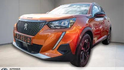 Orange Gebraucht 2023 Peugeot 2008 Allure SUV | 20.885 € (Fairer Preis)