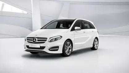 Gebraucht Mercedes B200 Urban 156 PS (114 kW) 2017 Zirrusweiss Kleinwagen