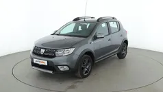 Grau Gebraucht 2017 Dacia Sandero Celebration Kleinwagen | 8.780 € (Fairer Preis)