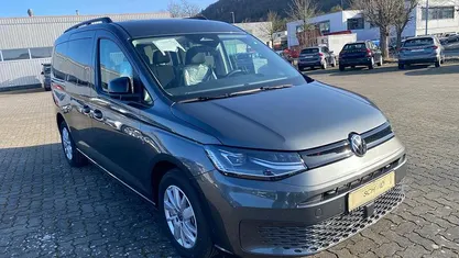 Neu VW Caddy Maxi 122 PS (89 kW) 2025 Indiumgrau metallic Van / Kleinbus