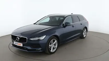 Gebraucht Volvo V90 Momentum 190 PS (139 kW) 2019 Blau Kombi