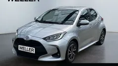 Silber Gebraucht 2023 Toyota Yaris Team Kleinwagen | 19.990 € (Fairer Preis)