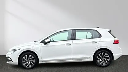Gebraucht VW Golf VIII Style 204 PS (150 kW) 2022 Pure white Limousine