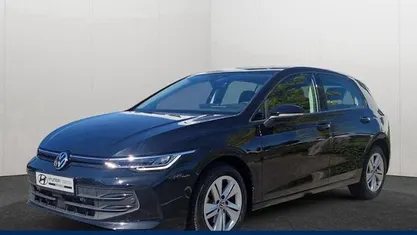 Gebraucht VW Golf VIII Life 150 PS (110 kW) 2024 Schwarz Limousine