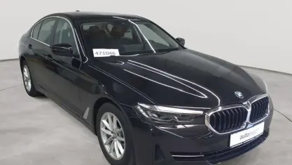 Gebraucht BMW 530 Sport Line 286 PS (210 kW) 2023 Saphirschwarz metallic Limousine