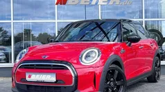 Rot (chili red) Gebraucht 2023 Mini Cooper Kleinwagen | 24.290 € (Fairer Preis)