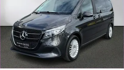 Gebraucht Mercedes V220 Style 163 PS (119 kW) 2025 Grau Van / Kleinbus