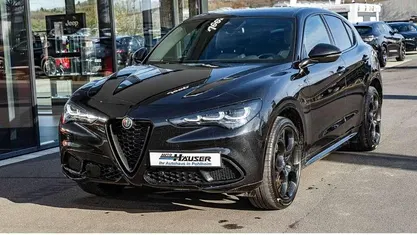 Schwarz Gebraucht 2023 Alfa Romeo Stelvio Veloce SUV | 39.975 € (Fairer Preis)