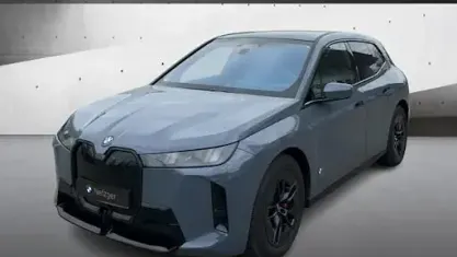 Usata BMW iX M Sport 300 kW (408 CV) 2025 Grigio SUV