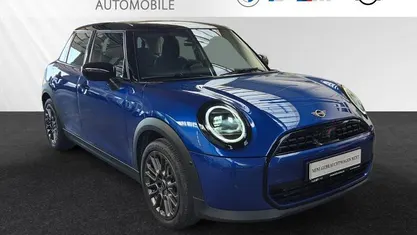 Second-hand Mini Cooper 156 CP (114 kW) 2024 Albastru Hatchback