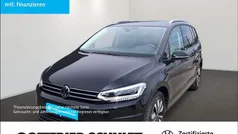 Deep black perleffekt Gebraucht 2024 VW Touran Move Van / Kleinbus | 36.500 € (Fairer Preis)