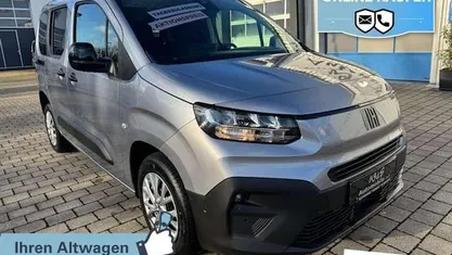 Maestro grau Neu 2025 Fiat Doblò Van / Kleinbus | 22.990 € (Fairer Preis)