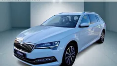 Moon weiß metallic Gebraucht 2022 Skoda Superb Style Kombi | 29.950 € (Fairer Preis)