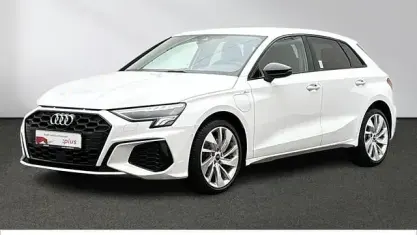 Gebraucht Audi A3 Sportback e-tron S-Line 245 PS (180 kW) 2022 Ibisweiß Kleinwagen