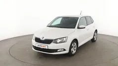 Weiß Gebraucht 2018 Skoda Fabia Ambition Kleinwagen | 10.020 € (Fairer Preis)