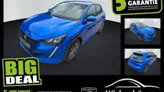 Blau/typ aussenverkleidung met Gebraucht 2025 Peugeot e-208 Allure Kleinwagen | 17.990 € (Superpreis)