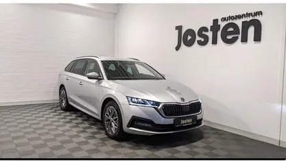 Gebraucht Skoda Octavia Tour 110 PS (80 kW) 2023 Silber (brilliantsilber metallic) Kombi