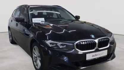 Gebraucht BMW 320 Advantage 190 PS (139 kW) 2022 Saphirschwarz metallic Kombi